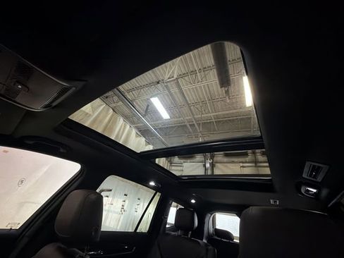 Used 2021 Cadillac XT6 Premium Luxury AWD/4WD image 23
