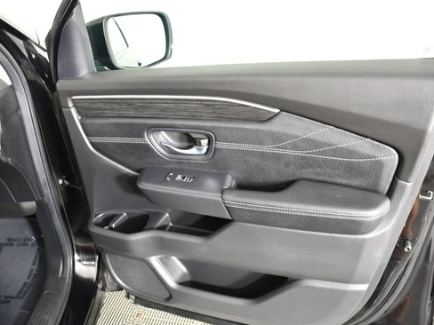 Certified 2026 Honda Pilot image 39