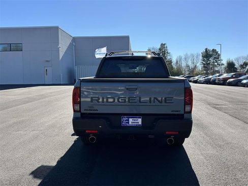 Certified 2024 Honda Ridgeline Sport image 24