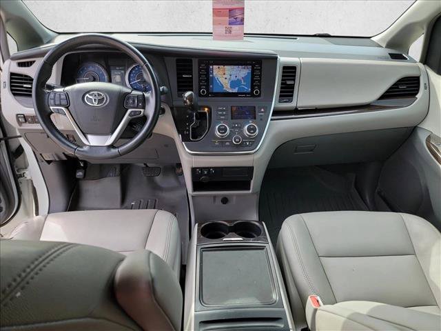 Used 2019 Toyota Sienna XLE w/ XLE Navigation Package FWD image 20