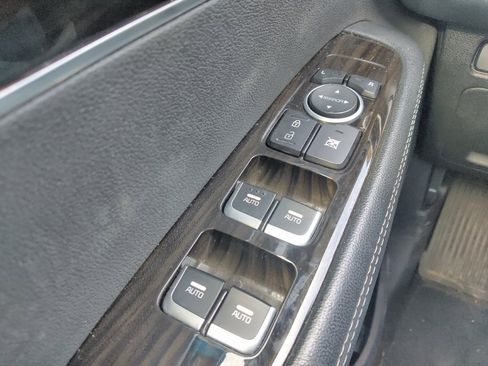Used 2020 Kia Sorento EX AWD/4WD image 27