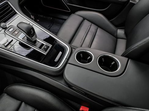 Used 2023 Porsche Panamera Turbo S image 23