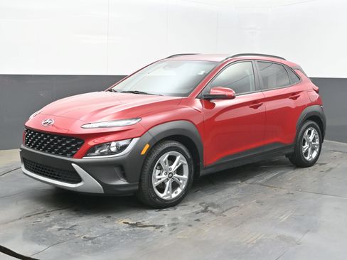 Used 2022 Hyundai Kona SEL w/ Cargo Package FWD image 4