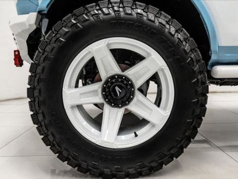 Used 2025 Ford Bronco RETRO image 17