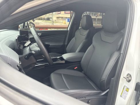 Used 2024 Volkswagen ID.4 S image 22