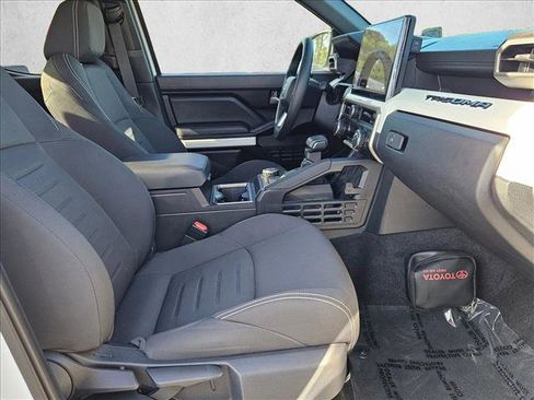 Used 2024 Toyota Tacoma TRD Sport RWD image 19