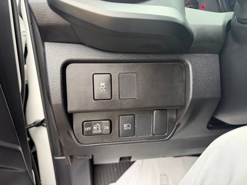 Certified 2023 Toyota Tacoma SR AWD/4WD image 12
