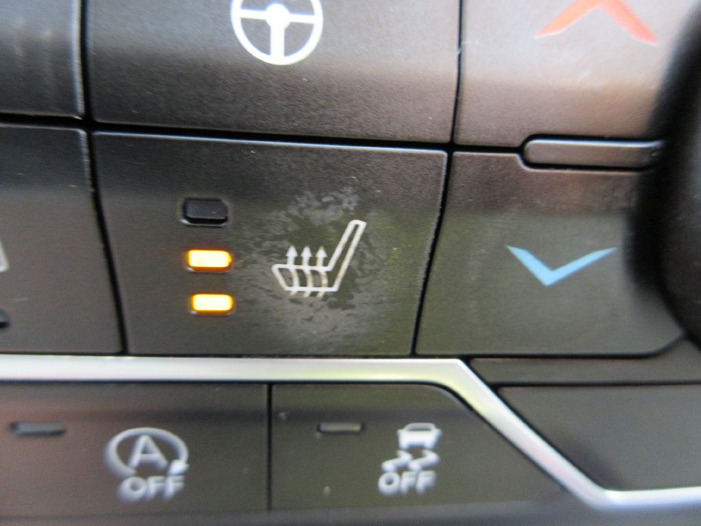 Used 2021 Jeep Gladiator Sport AWD/4WD image 19