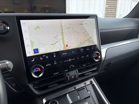 Used 2024 Lexus GX 550 w/ Accessory Package (Z1) image 10