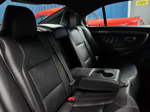 Used 2014 Ford Taurus SEL image 18