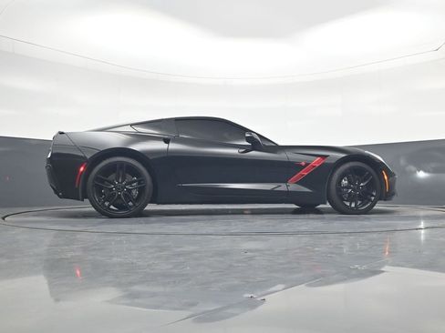 Used 2019 Chevrolet Corvette Stingray Coupe w/ 1LT RWD image 27