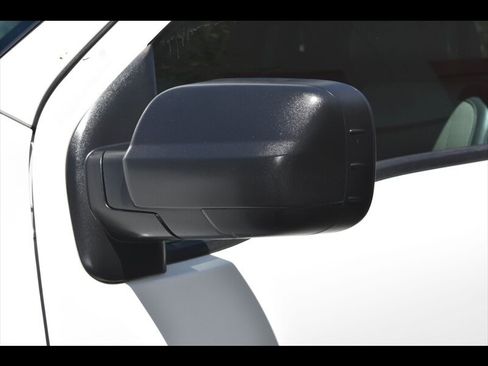 Used 2017 Nissan Titan S AWD/4WD image 48