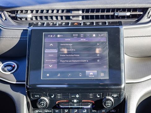 New 2025 Jeep Grand Cherokee Laredo X w/ Luxury Tech Group I image 15