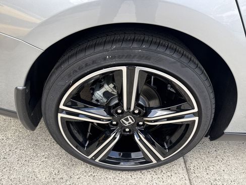 Used 2025 Honda Accord Sport image 17