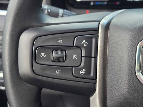 Used 2024 GMC Yukon XL Denali image 31