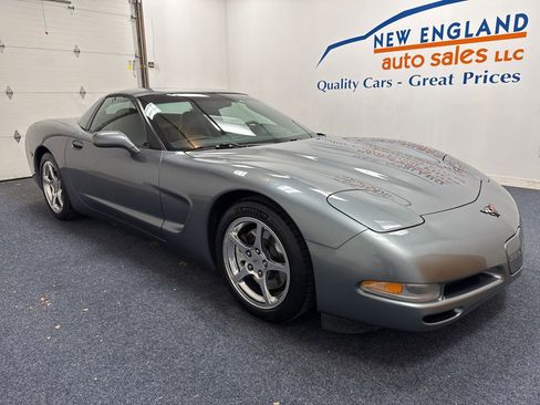 Used 2004 Chevrolet Corvette Coupe w/ Preferred Equipment Group image 4