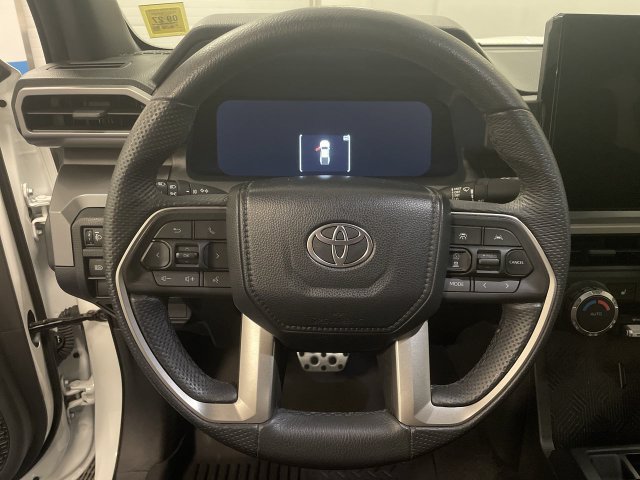 Used 2024 Toyota Tacoma TRD Sport AWD/4WD image 14