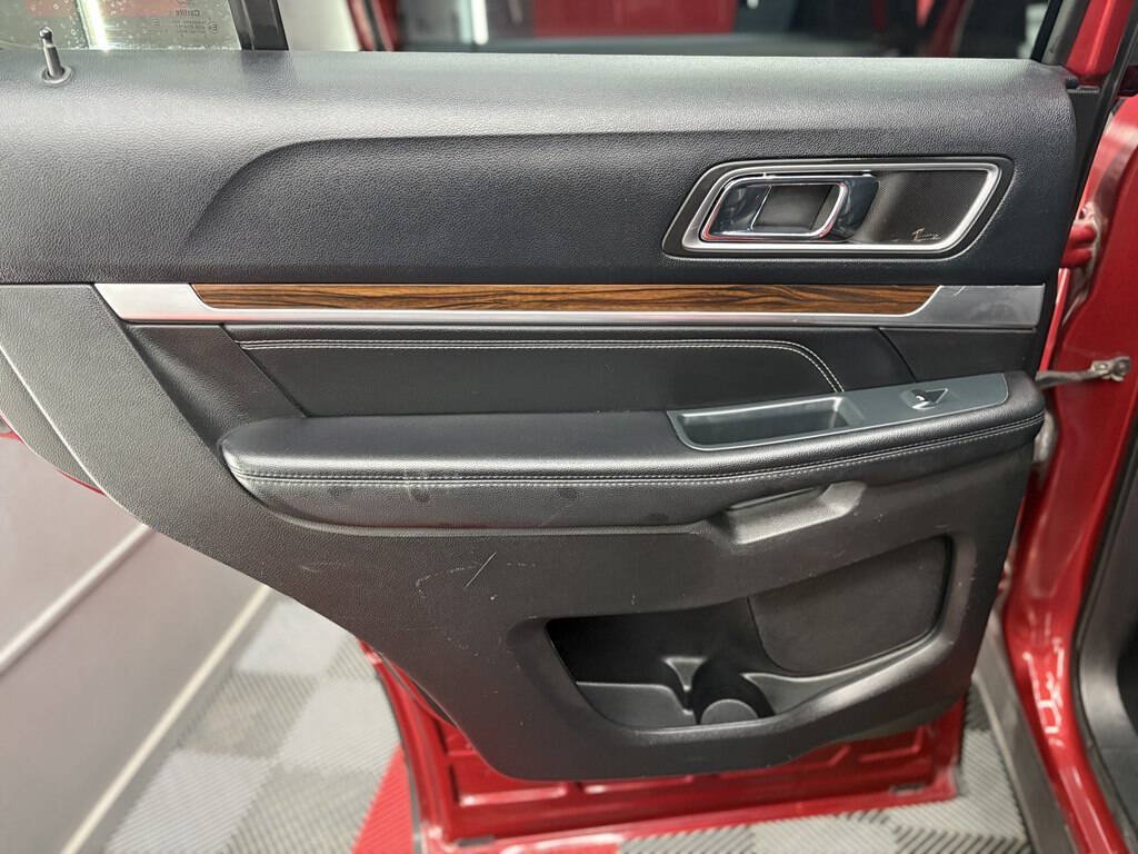 Used 2016 Ford Explorer Limited AWD/4WD image 10