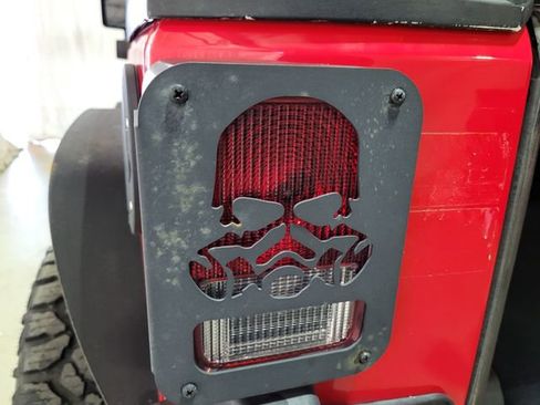 Used 2015 Jeep Wrangler Unlimited Sport image 43