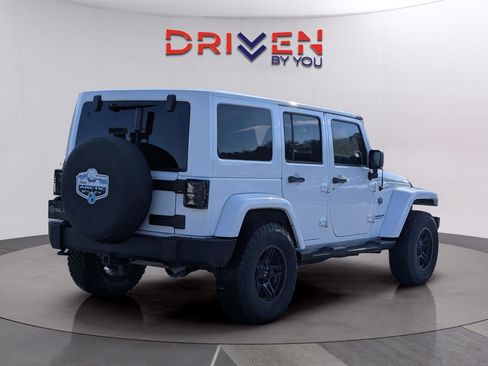 Used 2012 Jeep Wrangler Arctic image 5