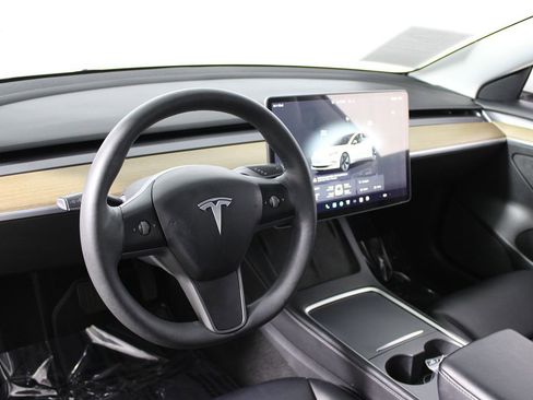 Used 2022 Tesla Model 3 Long Range AWD/4WD image 8