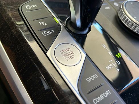 Used 2019 BMW 330i Sedan w/ Driving Assistance Package image 42