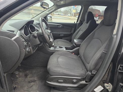 Used 2011 Chevrolet Traverse LT image 16