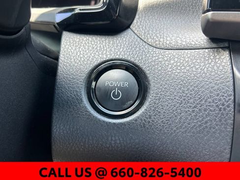 Used 2025 Toyota Camry SE FWD image 14
