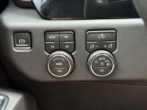 Used 2022 Chevrolet Silverado 1500 LT Trail Boss AWD/4WD image 26