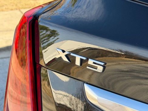 Certified 2025 Cadillac XT5 Premium Luxury image 5