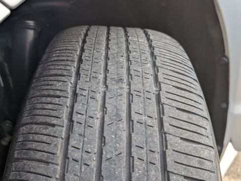 Used 2023 Toyota Sienna XLE image 36