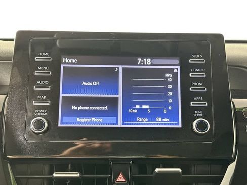 Used 2024 Toyota Camry SE FWD image 11