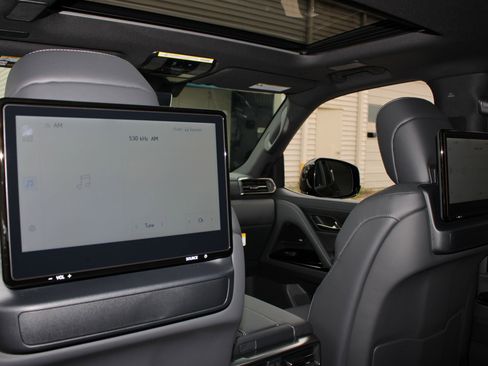 Used 2026 Lexus LX 700h Luxury w/ Appearance Package image 26