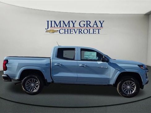 New 2026 Chevrolet Colorado LT image 2