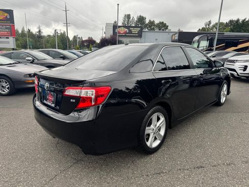 Used 2014 Toyota Camry SE FWD image 5