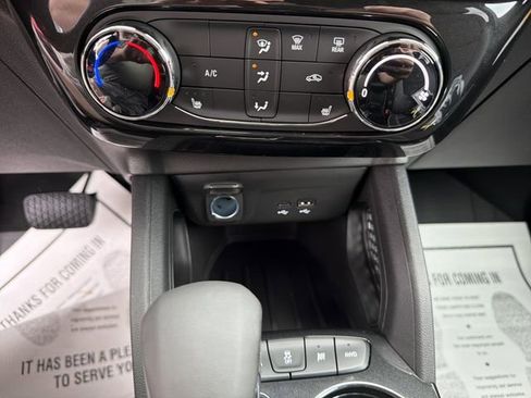 New 2026 Chevrolet TrailBlazer LT w/ LT Cold Weather Package AWD/4WD image 23