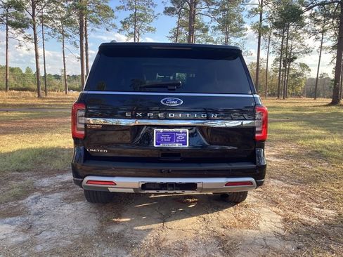 Used 2023 Ford Expedition Limited image 4
