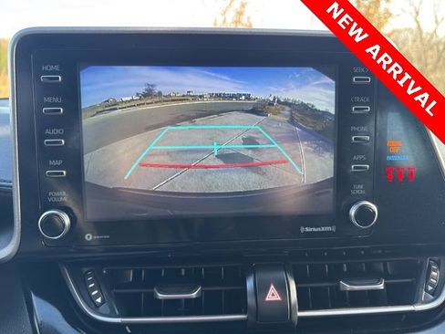 Used 2021 Toyota C-HR LE image 14