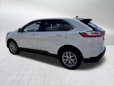 Certified 2024 Ford Edge SEL w/ Convenience Package AWD/4WD image 5