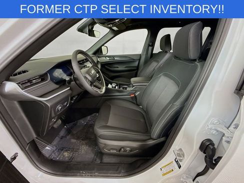 New 2025 Jeep Grand Cherokee L Laredo w/ Luxury Tech Group I image 20