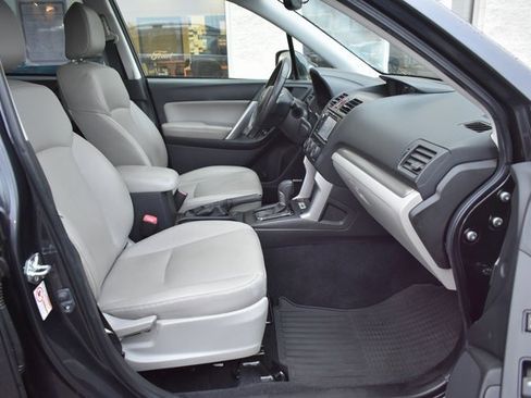 Used 2015 Subaru Forester 2.5i Touring w/ Eyesight & Navigation System image 44
