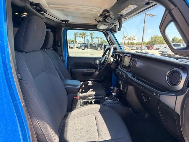 Used 2022 Jeep Wrangler Unlimited Sport AWD/4WD image 21