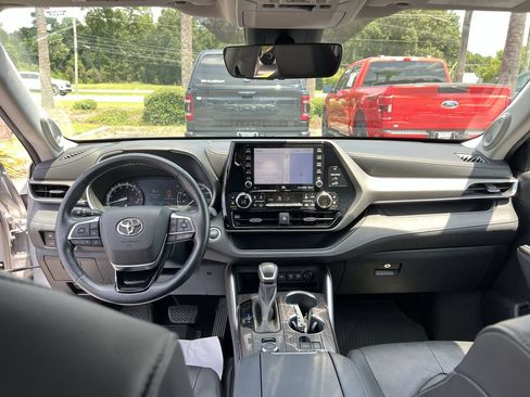 Used 2020 Toyota Highlander Limited AWD/4WD image 31