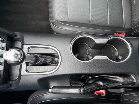 Used 2018 Ford Mustang Premium image 14