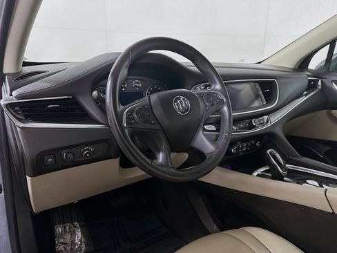 Used 2019 Buick Enclave Essence image 7