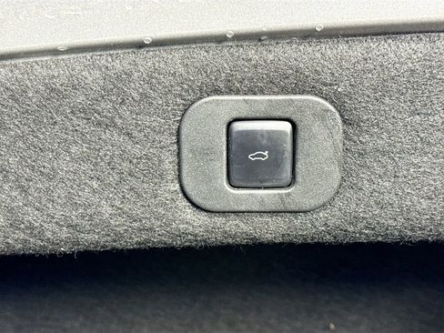 Used 2018 Lincoln Continental Black Label FWD image 34