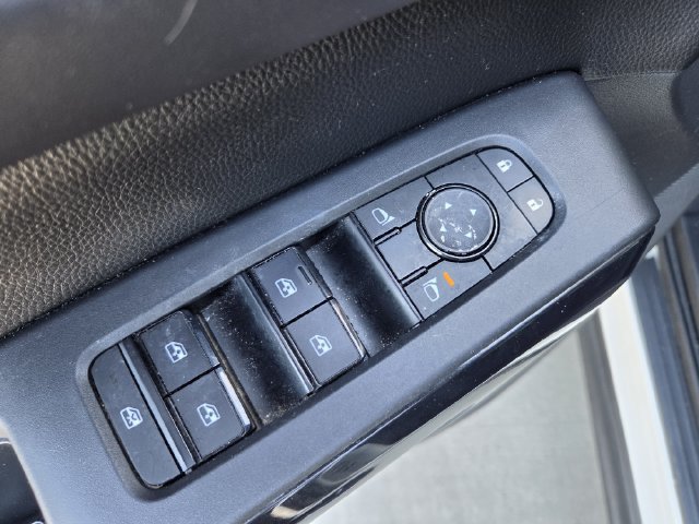 Used 2023 Nissan Pathfinder S FWD image 28