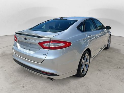 Used 2014 Ford Fusion SE w/ Equipment Group 201A FWD image 5