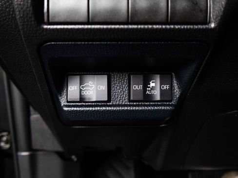 Used 2025 Toyota Tacoma Limited AWD/4WD image 55