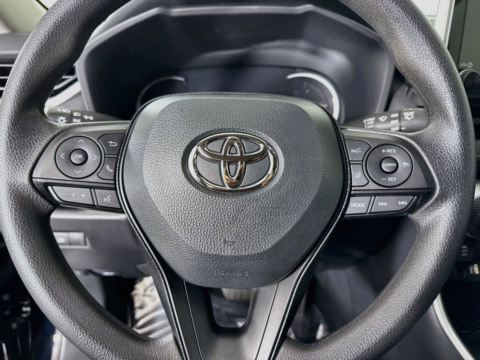 Certified 2025 Toyota RAV4 LE FWD image 15